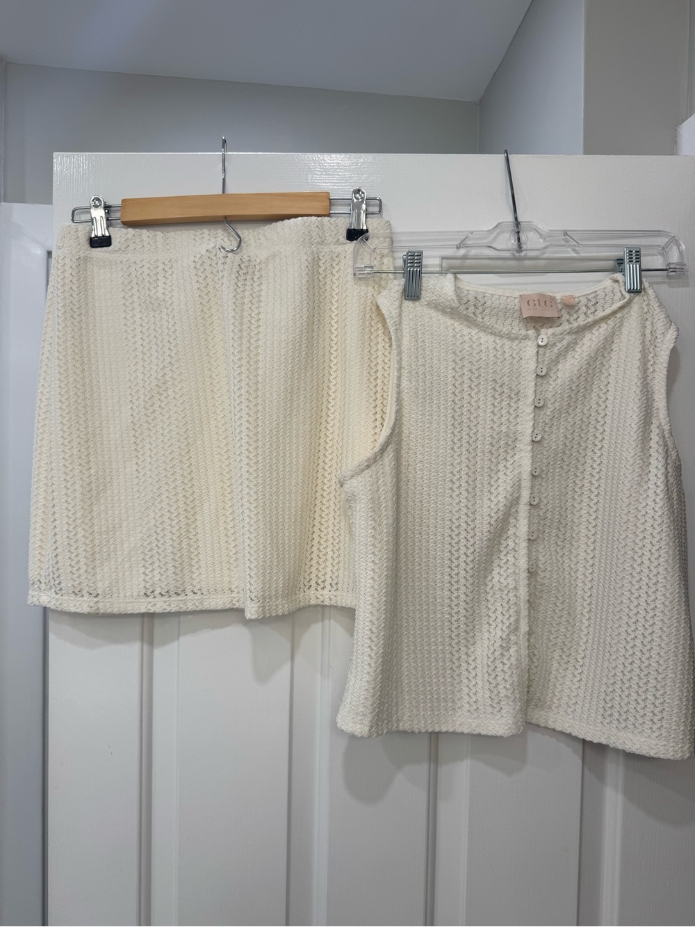 LG Cream Knit Mini Skirt